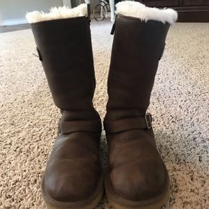 Girls Kensington Uggs Size 1